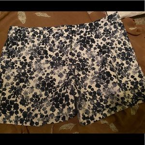 MICHEAL KORS blue floral shorts. size 14